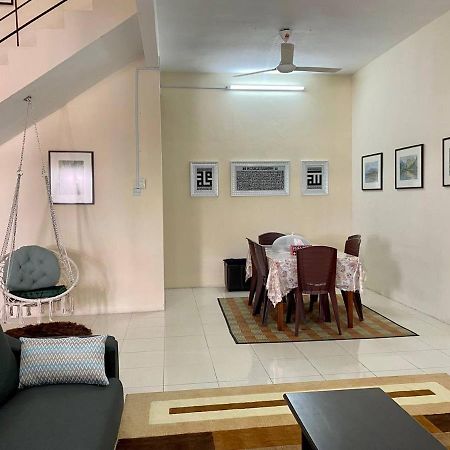 Spacious Cozy Lakeville Homestay 4 Bedrooms All With Aircond Seri Iskandar Buitenkant foto