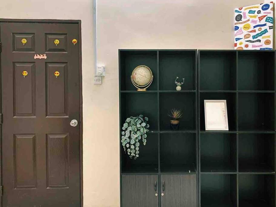 Spacious Cozy Lakeville Homestay 4 Bedrooms All With Aircond Seri Iskandar Buitenkant foto